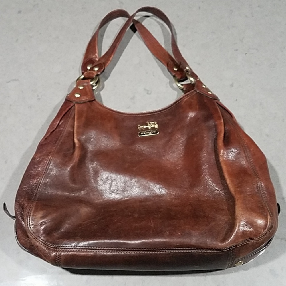 Coach 2009 Leather Maggie Shoulder Bag